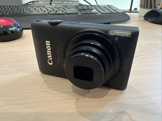 *CIB* Canon PowerShot ELPH 300 HS 12.1MP Digital Camera - Black + Case